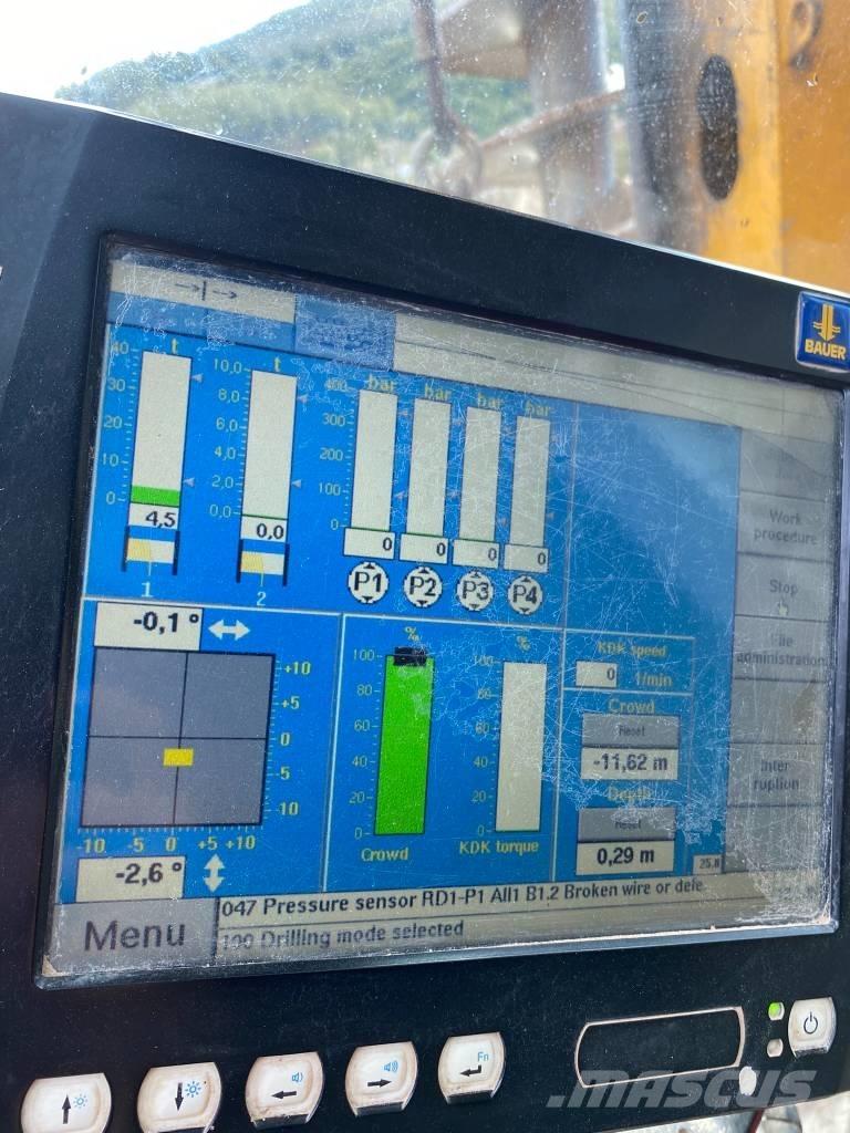 Bauer BG 24 H Težki vrtalni stroji