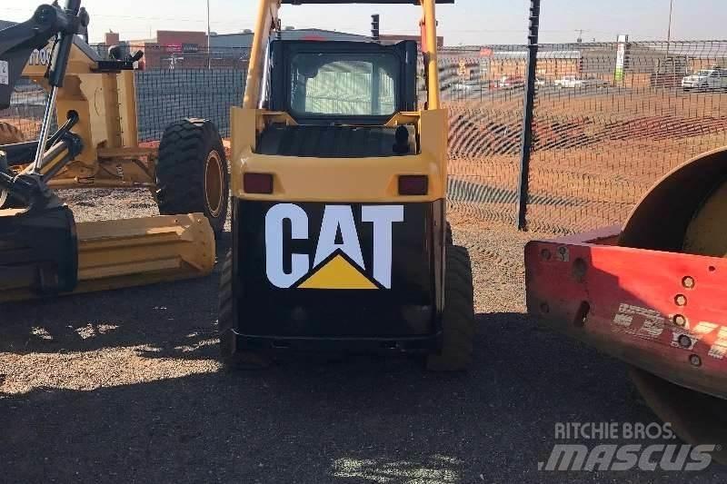 CAT 226B Drugi tovornjaki