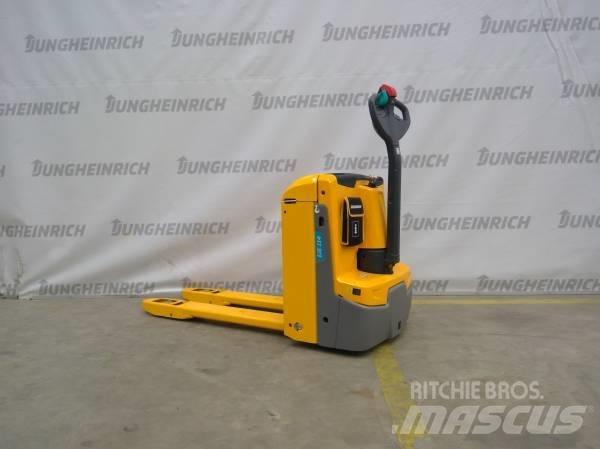 Jungheinrich EJE 114 Električni nizko dvižni viličar