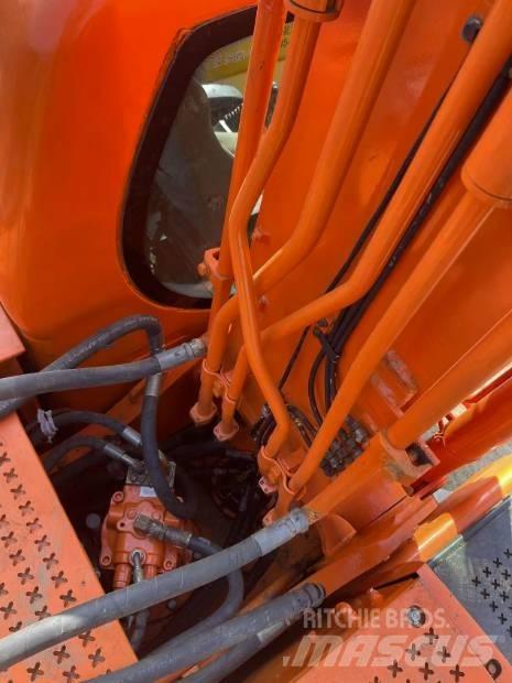 Doosan DX225LC-9C Bagri goseničarji