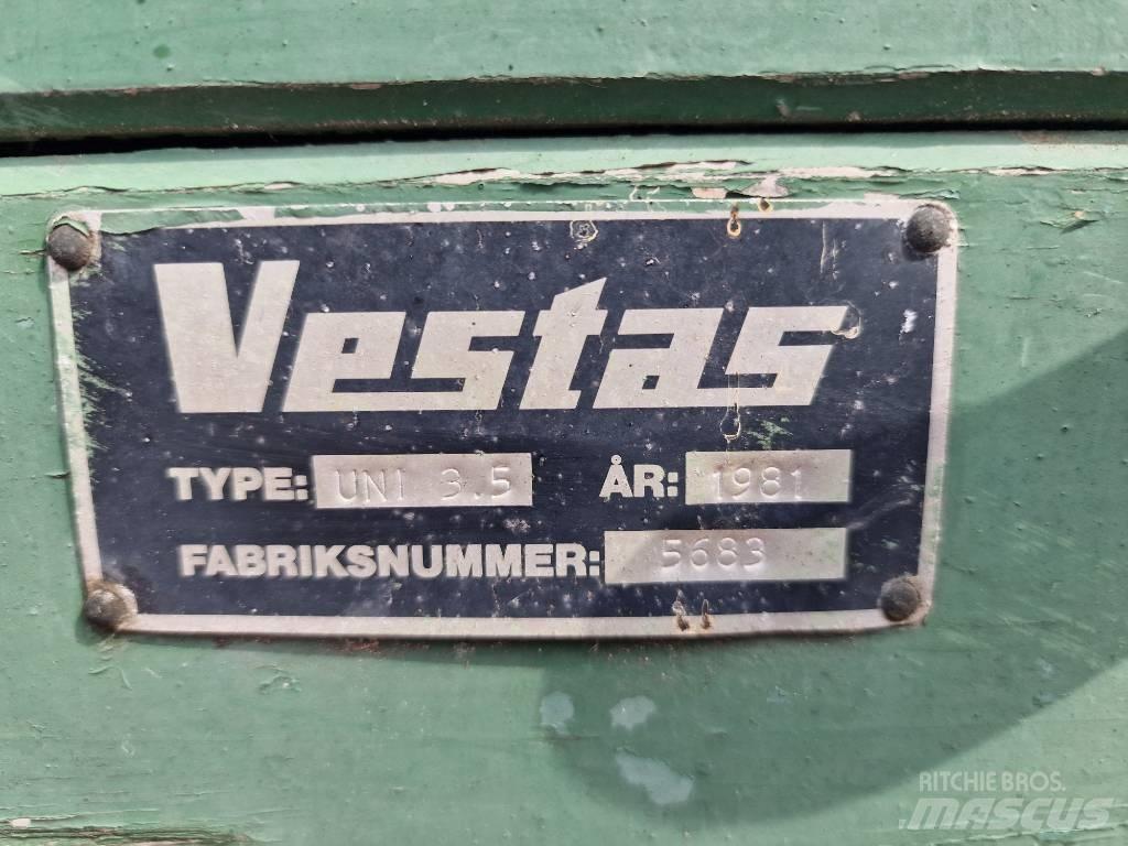 Vestas Uni 3.5 Trosilniki gnoja