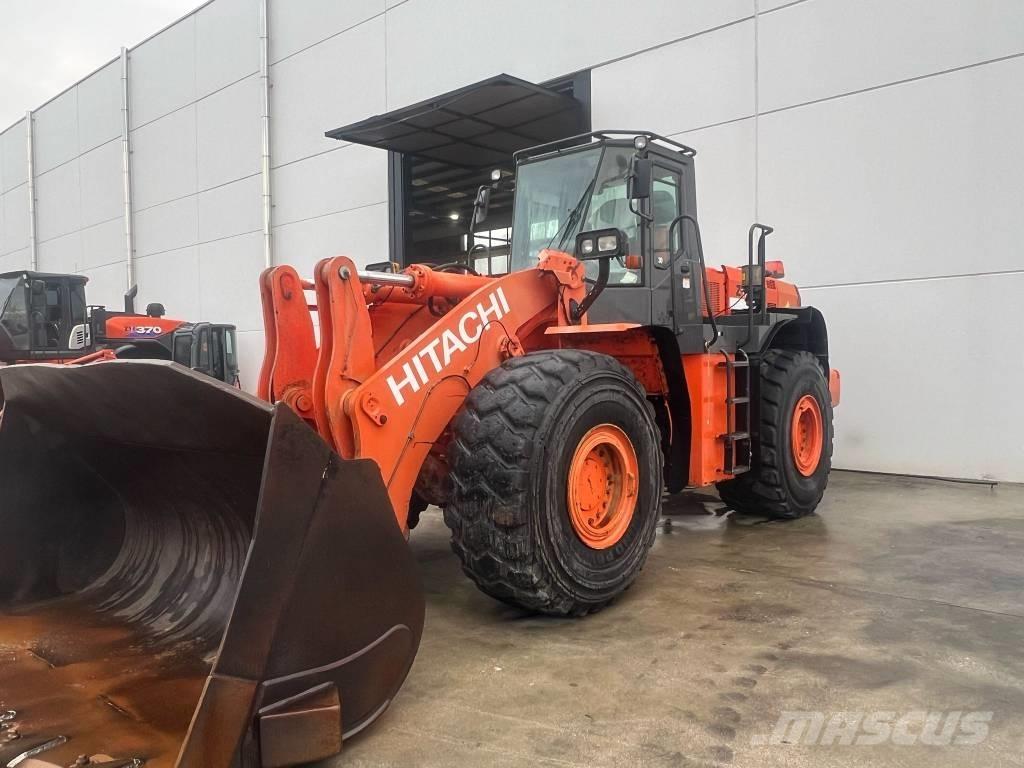 Hitachi ZW 330 Kolesni nakladalci