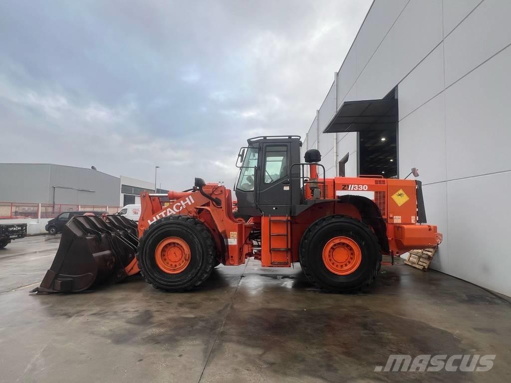 Hitachi ZW 330 Kolesni nakladalci