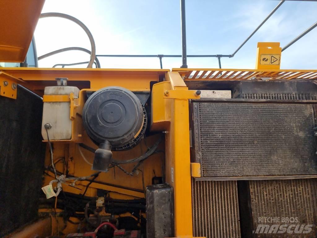 JCB JS 220 LC Bagri goseničarji