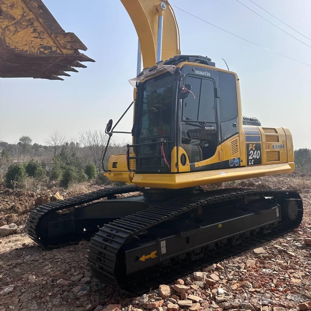 Komatsu PC 240 Bagri goseničarji