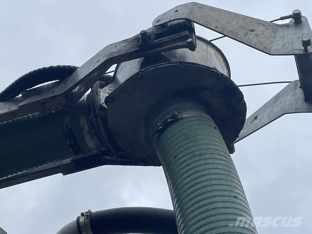 Pichon TCI 18500 Trosilniki gnoja