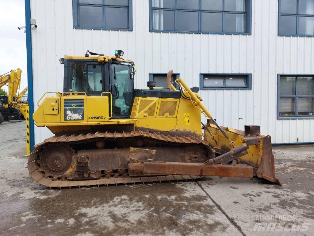 Komatsu D65PX-18 Buldožerji goseničarji