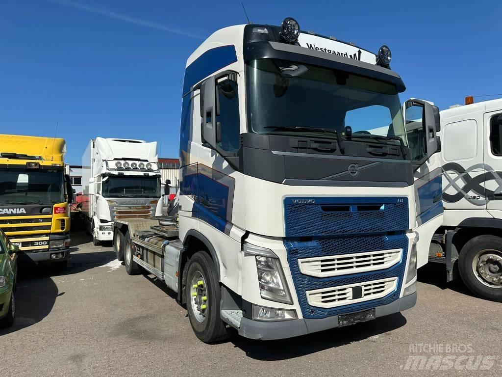 Volvo FH Razstavljivi tovornjaki z žičnimi dvigali