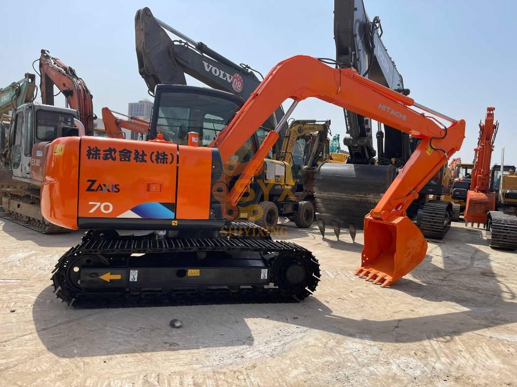 Hitachi ZX 70 Midi bagri 7t – 12t