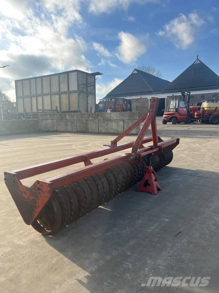 Cambridge 300 Valjarji