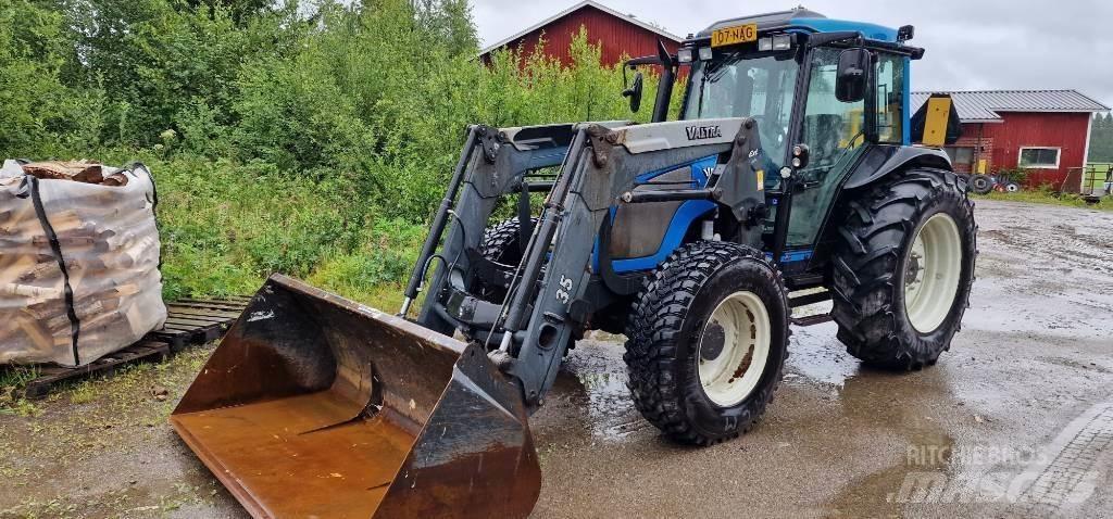 Valtra A85 Traktorji