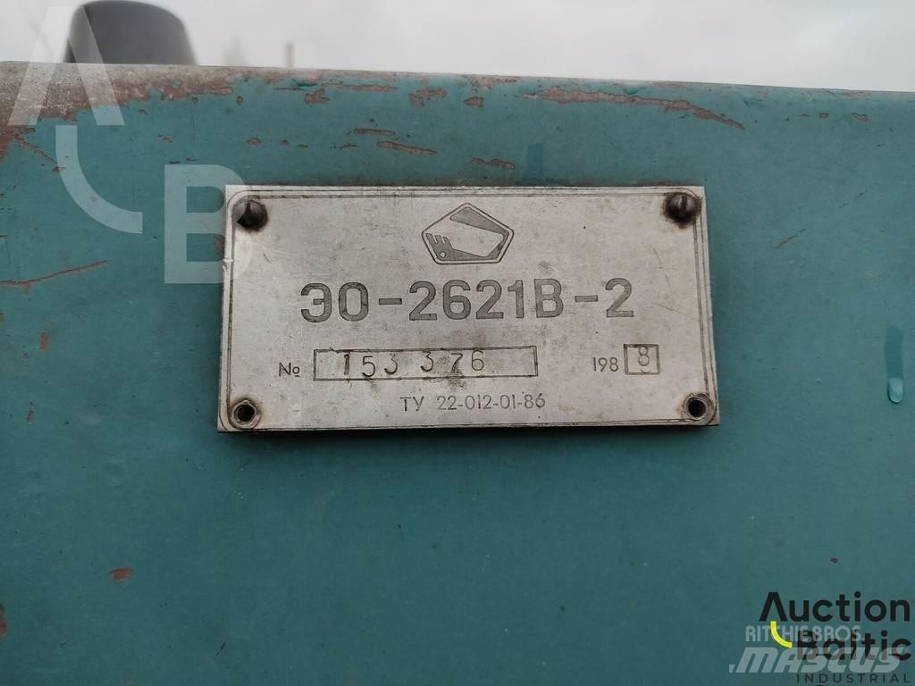 JUMZ EO-2621B-2 Traktorji