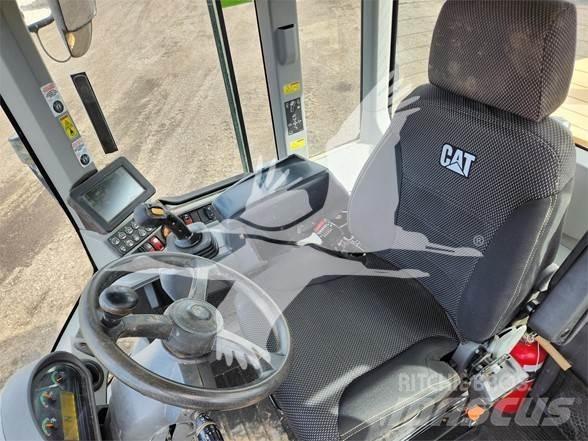 CAT 930M Kolesni nakladalci