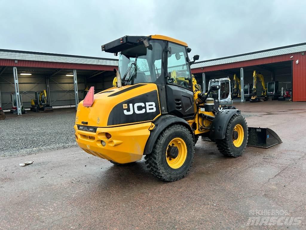 JCB 409 Kolesni nakladalci