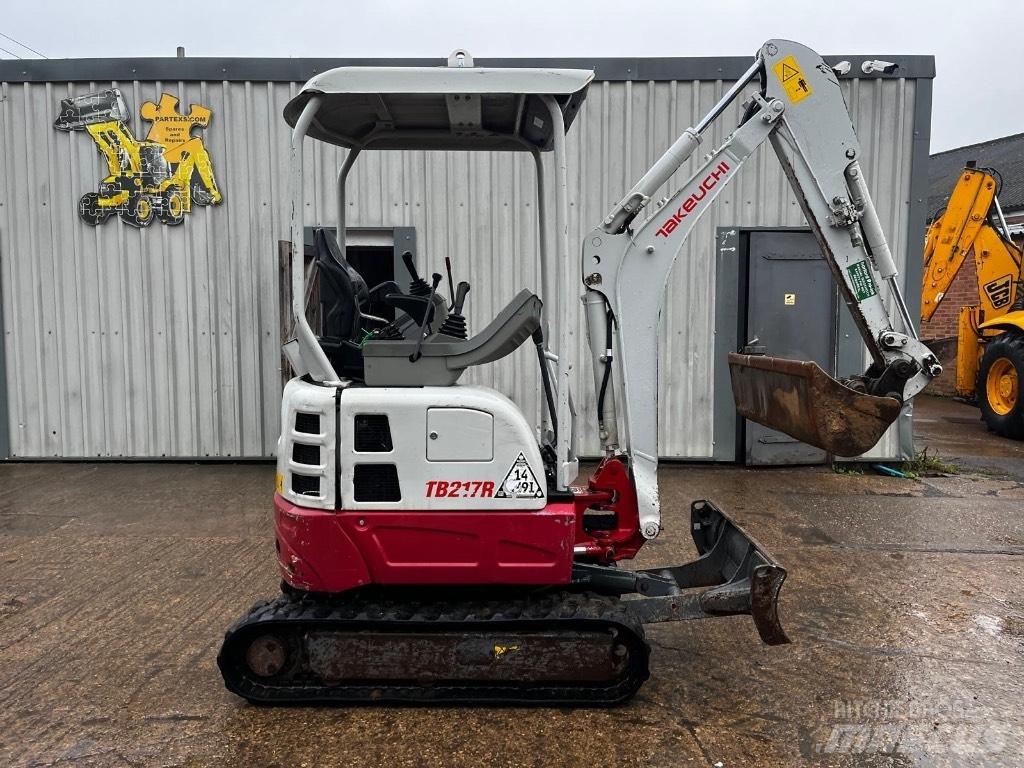 Takeuchi TB 217 R Mini bagri <7t