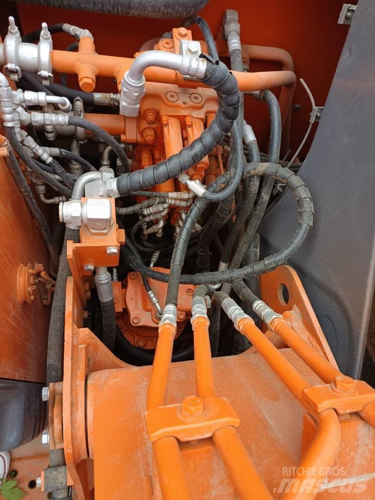 Hitachi ZX 80 Midi bagri 7t – 12t
