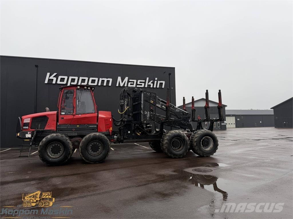 Komatsu 895 Forwarderji