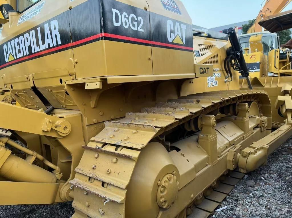 CAT D 6 G Buldožerji goseničarji