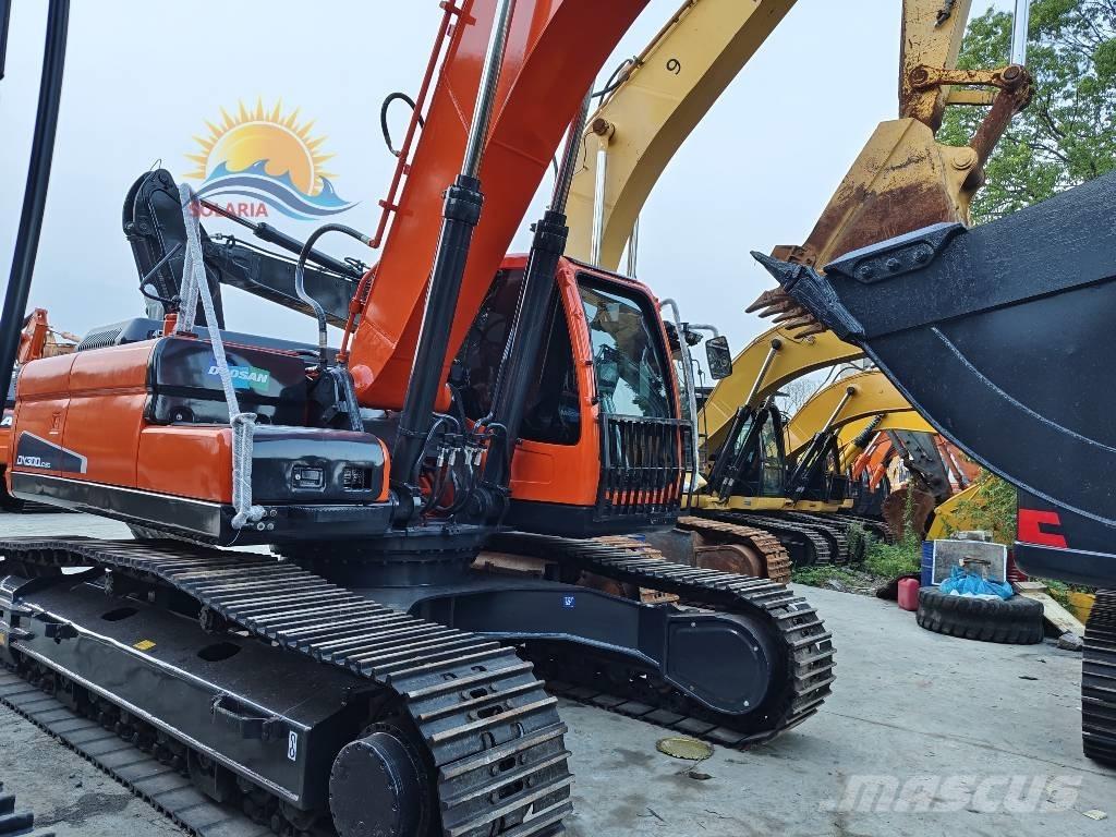Doosan DX 300 LC Bagri goseničarji