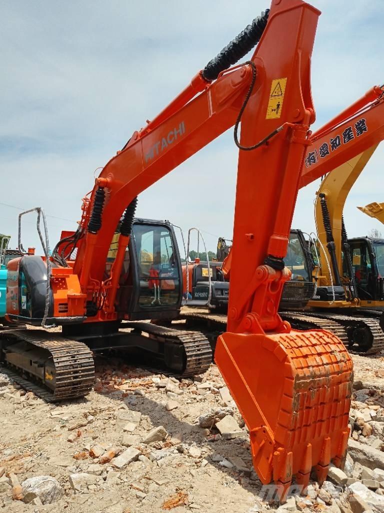 Hitachi ZX 135 Bagri goseničarji