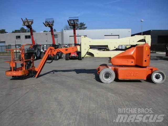 JLG E400AJP (817) Zglobne samohodne dvižne ploščadi