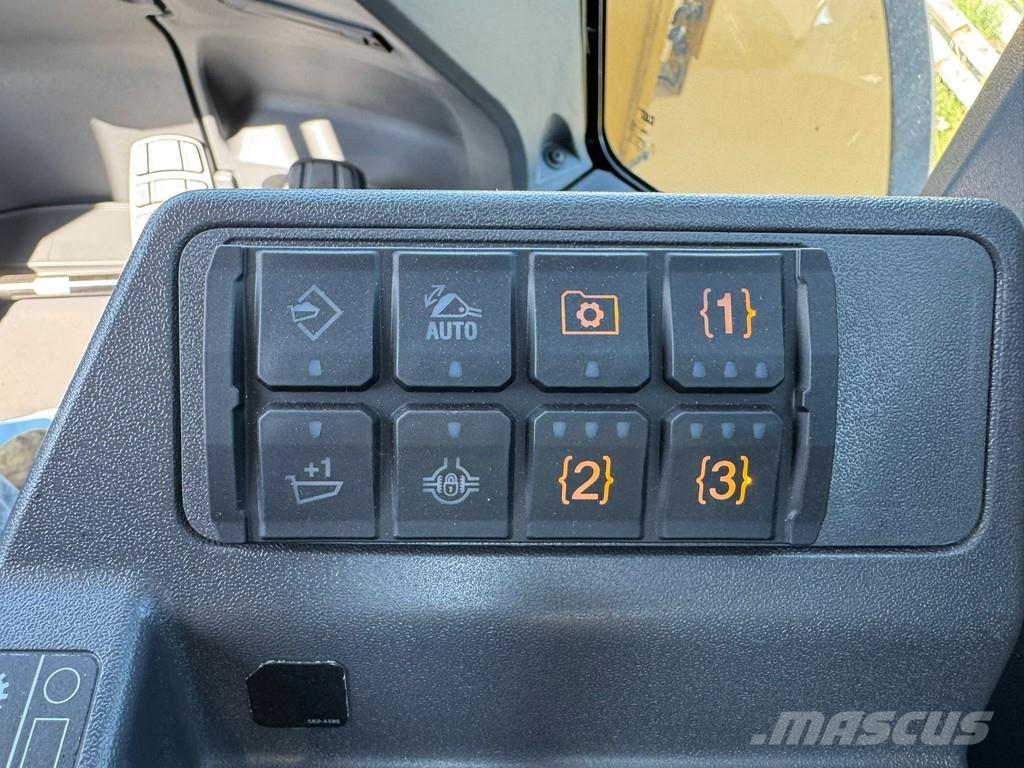 CAT 980 Kolesni nakladalci