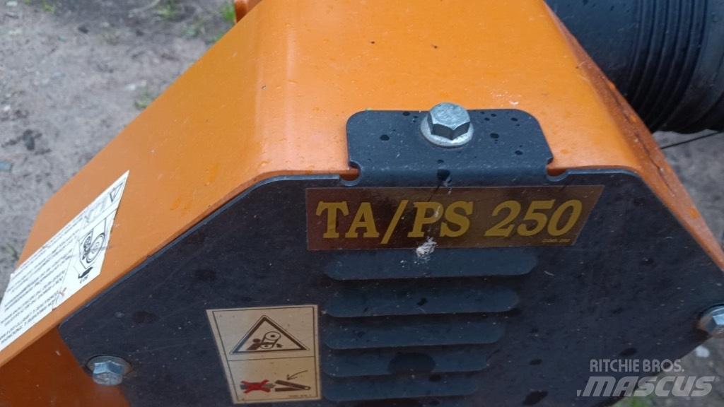 Berti TĀ/PS 250 Priključne in vlečne kosilnice