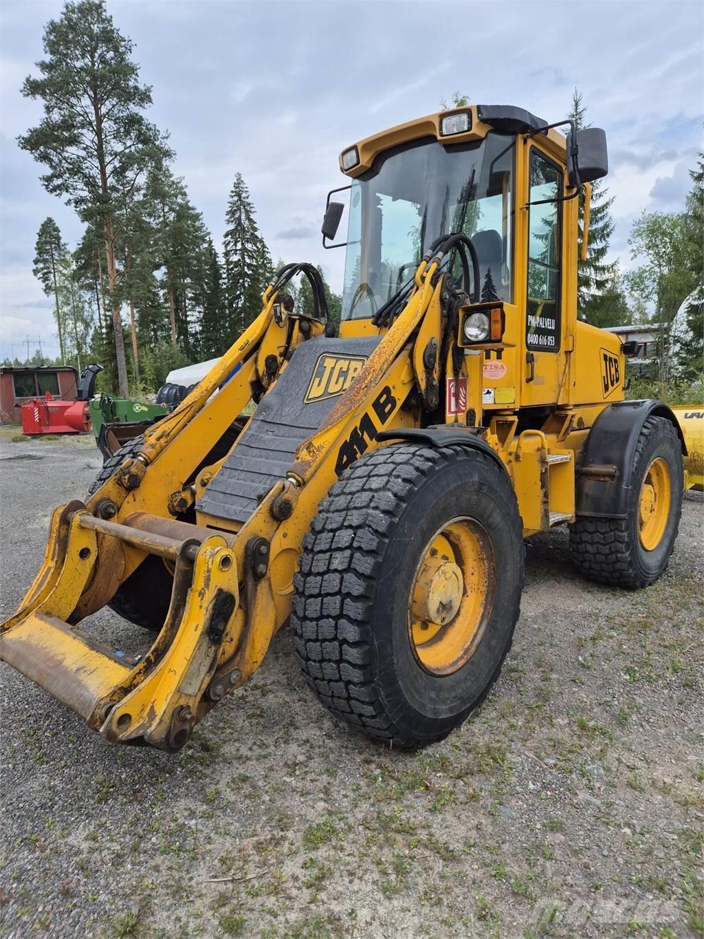 JCB 411B Kolesni nakladalci