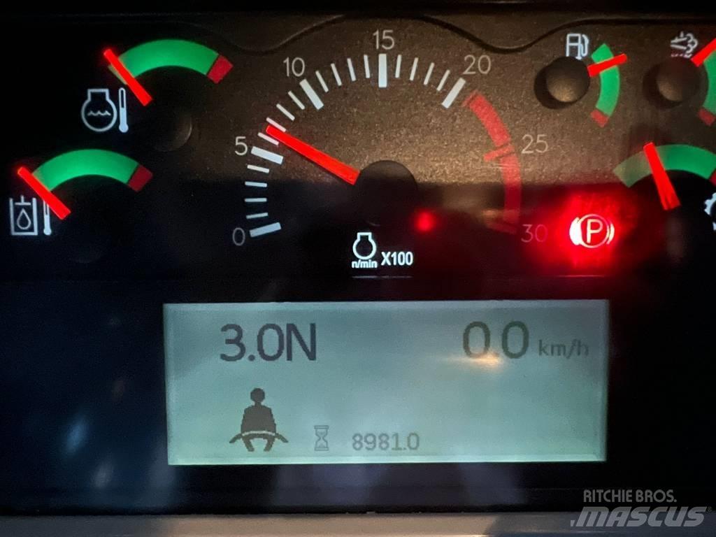 CAT 972 M Kolesni nakladalci