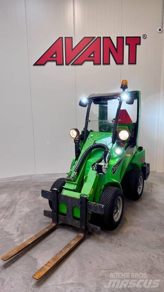 Avant 423 Skid steer mini nakladalci