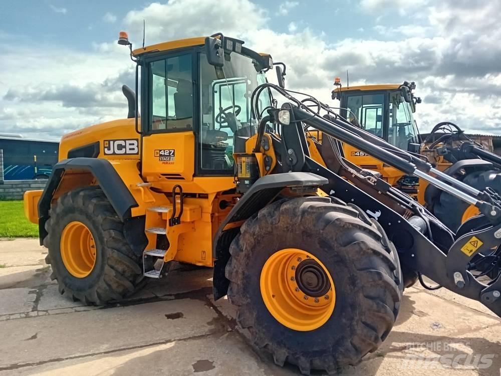 JCB 427 HT Agri Čelni nakladalci in kopači