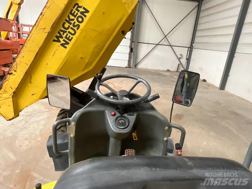 Neuson 5001 Ne cestni demperji