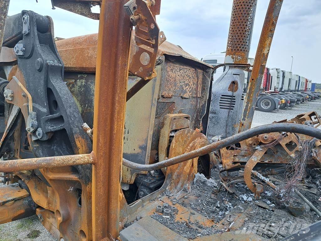 Fendt 724 Vario Traktorji