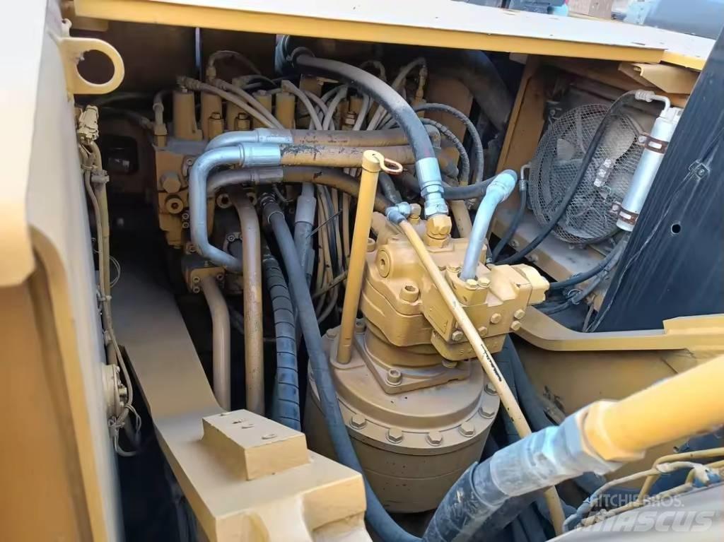 CAT 324 D Bagri goseničarji