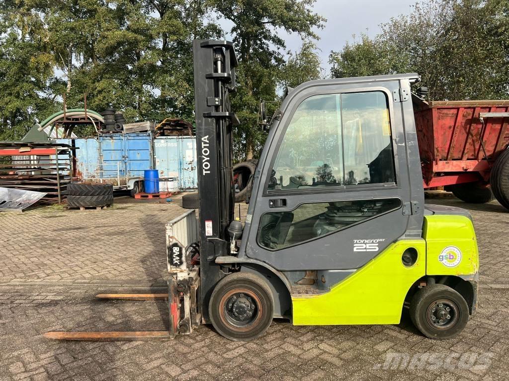 Toyota 06-8FD25F Dizelski viličarji