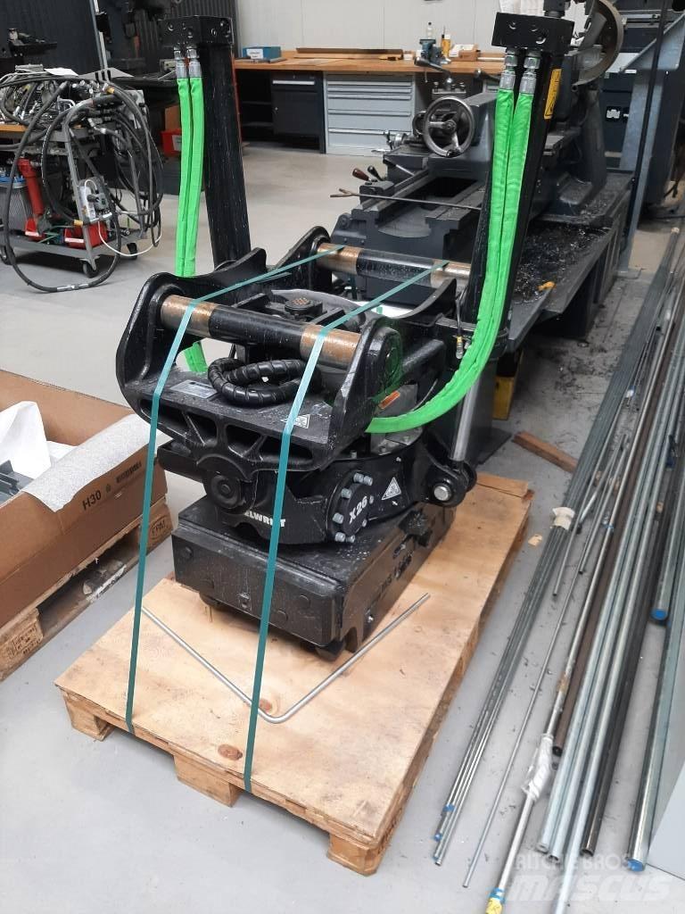 Steelwrist X26 S70 Bagri goseničarji
