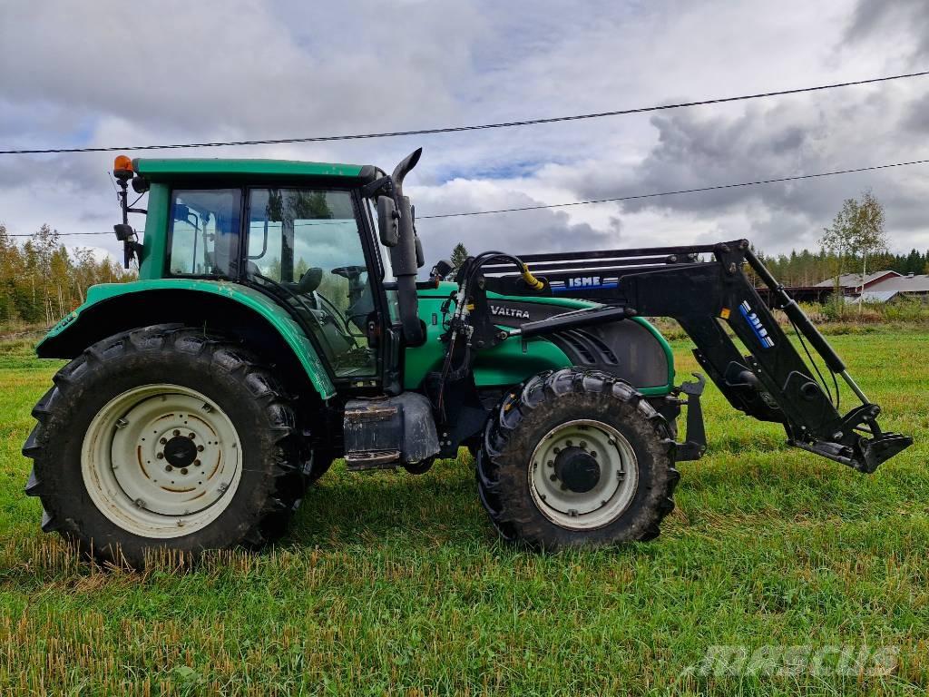 Valtra T 182 Versu Traktorji