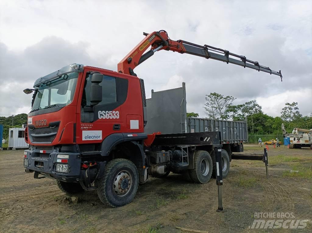 Iveco Trakker 410 Tovornjaki z žerjavom