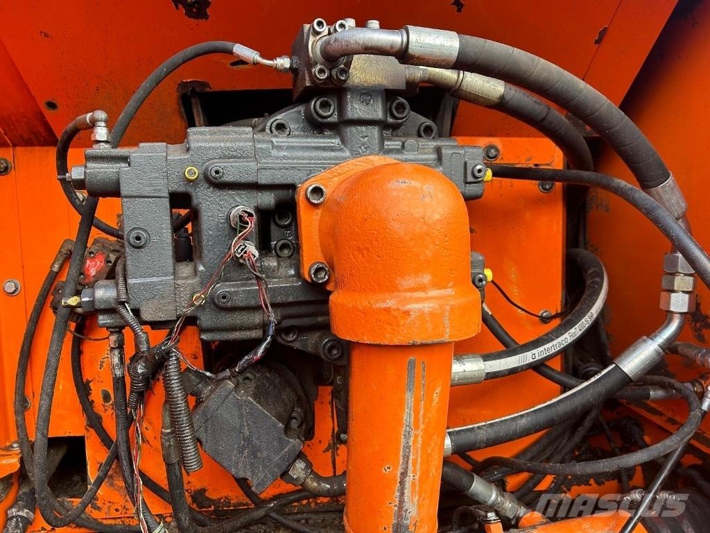 Doosan DX 380 LC Bagri goseničarji