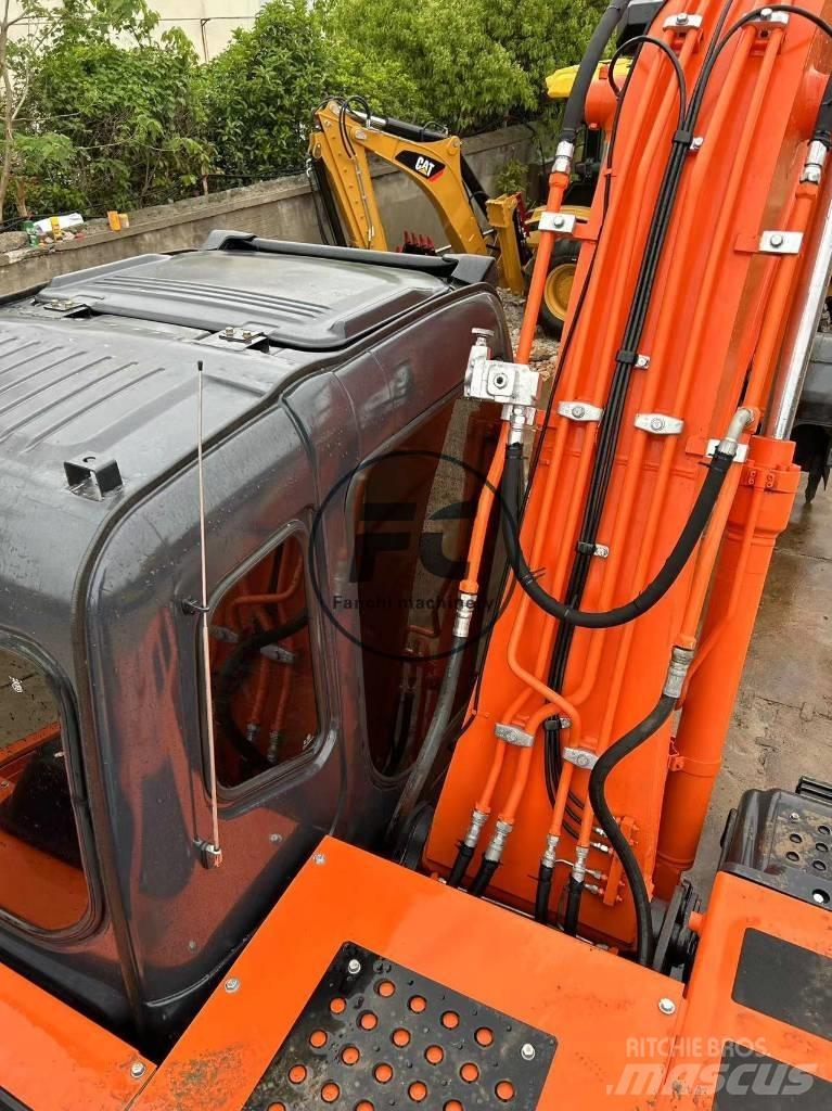 Hitachi ZX 120 Bagri goseničarji