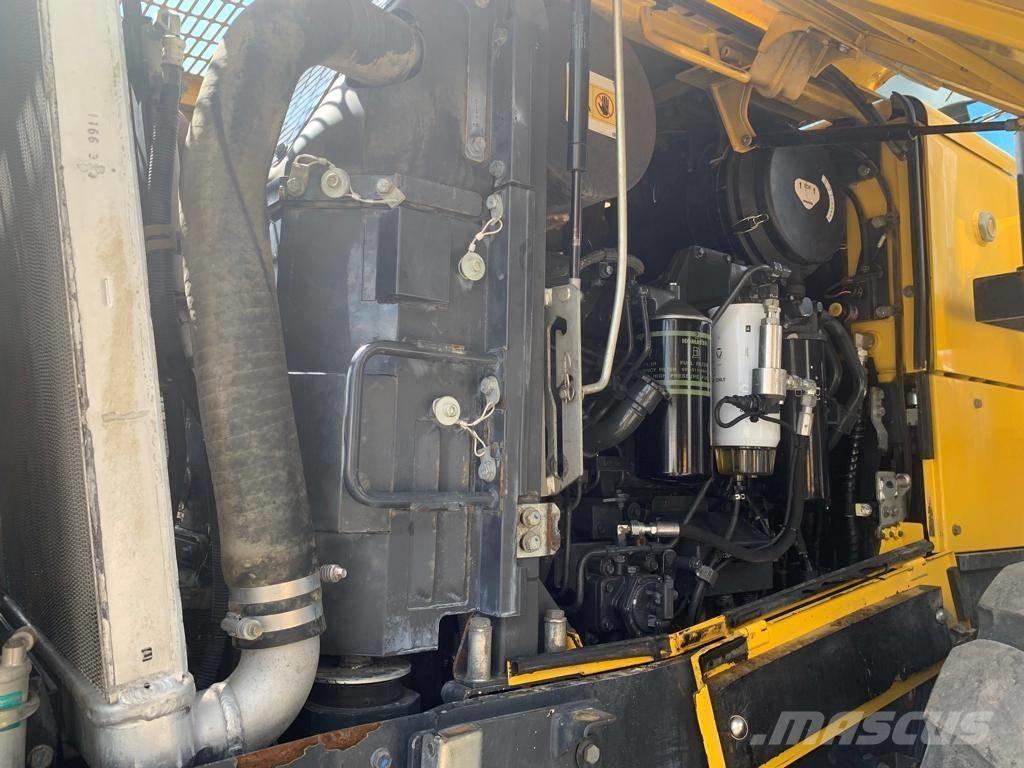 Komatsu WA 470-6 Kolesni nakladalci