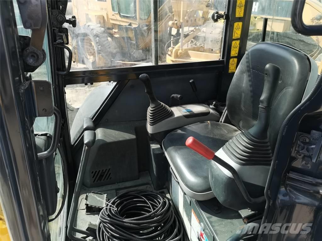 Komatsu PC35 Mini bagri <7t