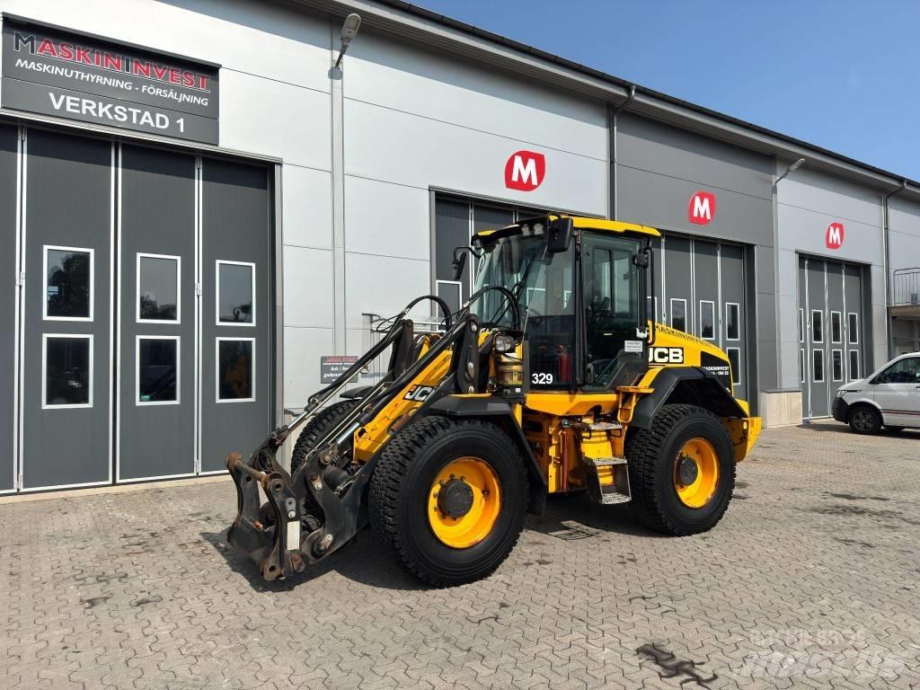JCB 413 Kolesni nakladalci