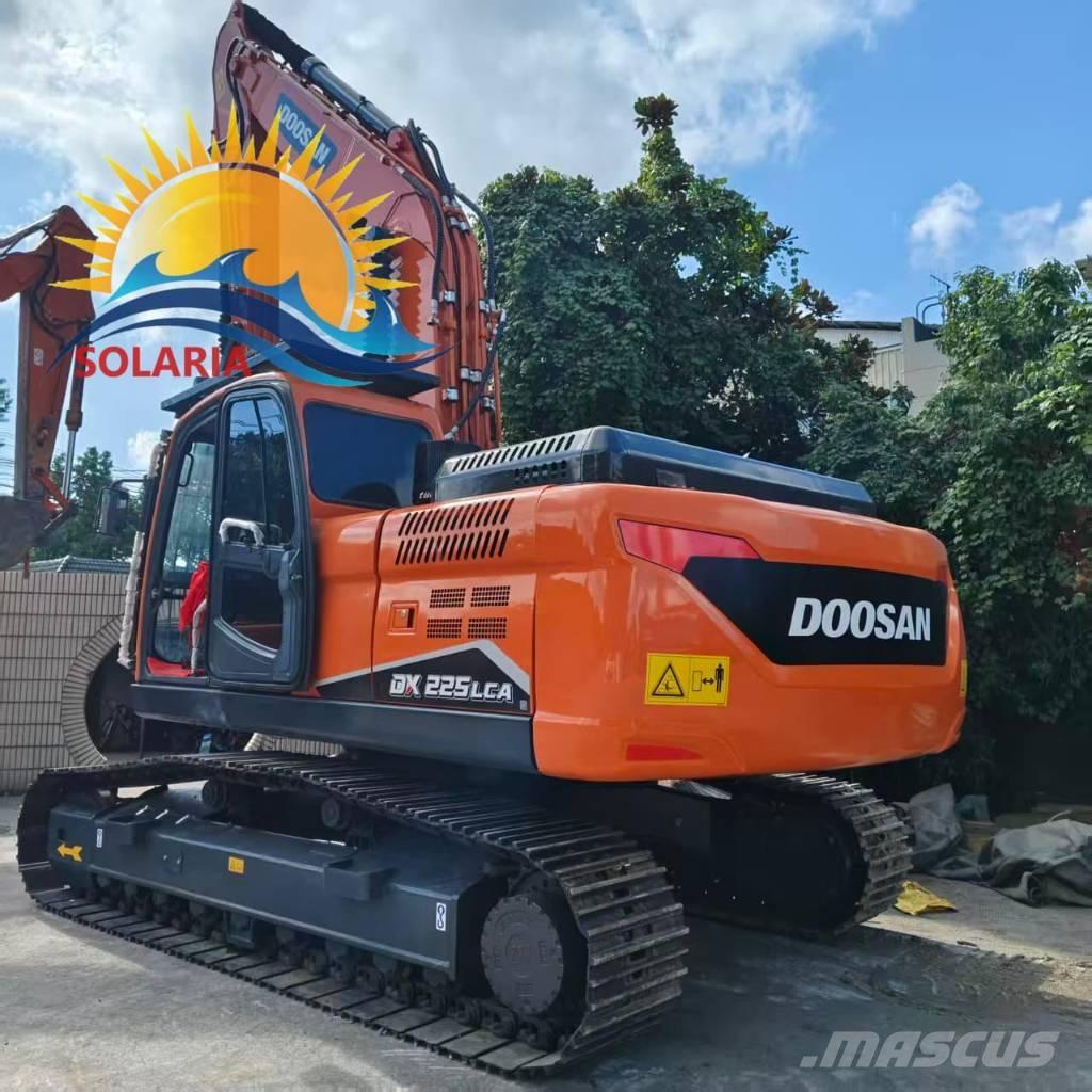 Doosan DX 225 LCA Bagri goseničarji