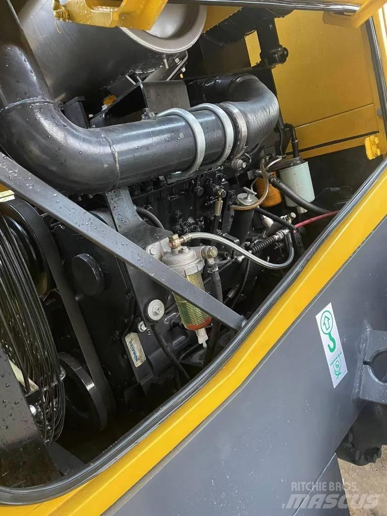 Komatsu WA 380 Kolesni nakladalci
