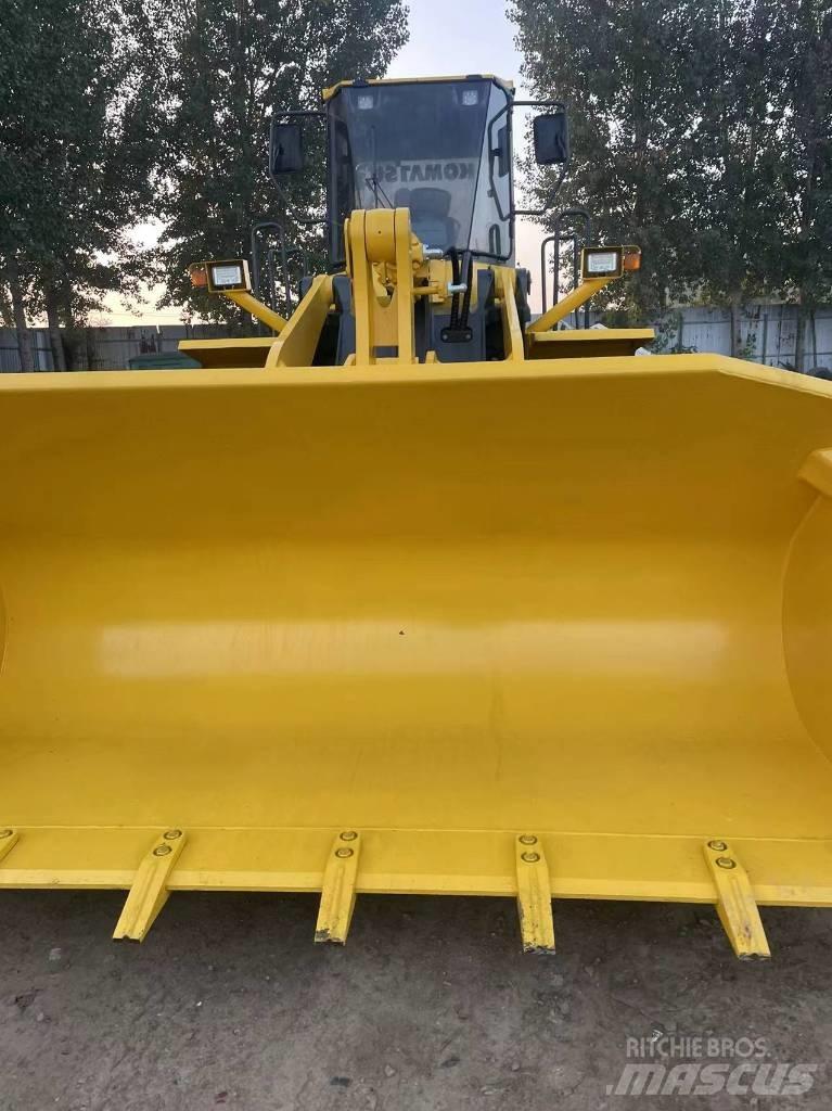 Komatsu WA 380 Kolesni nakladalci