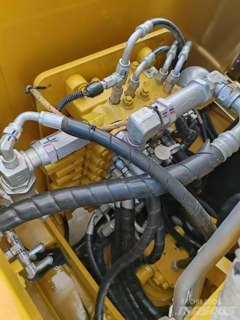 CAT 307E2 Bagri goseničarji