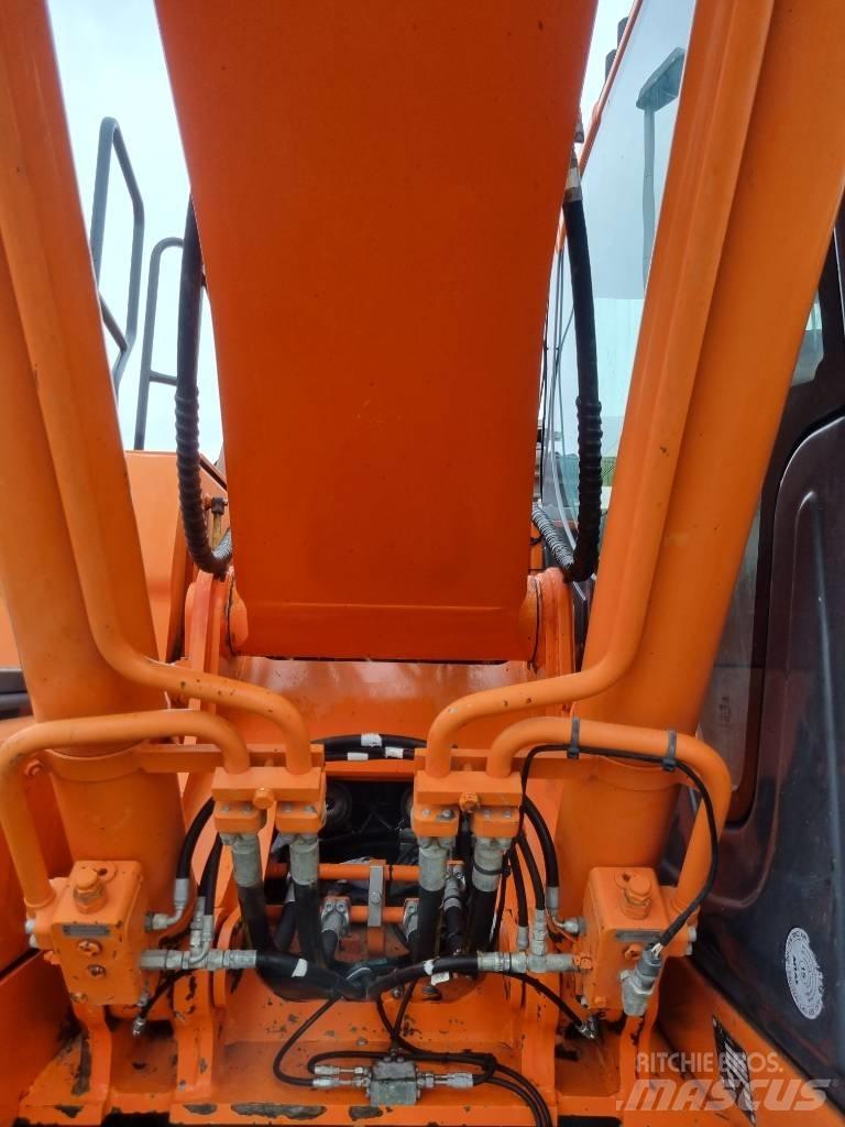 Doosan DX 180 LC-3 Bagri goseničarji