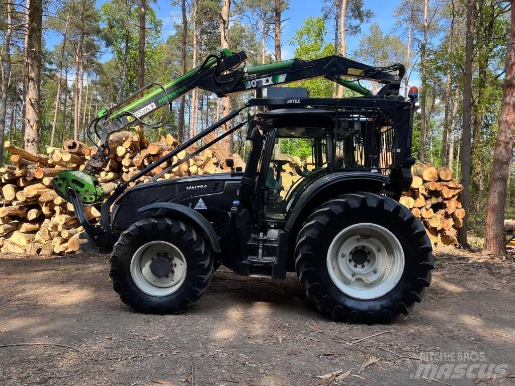 Valtra T183 Vesu Traktorji