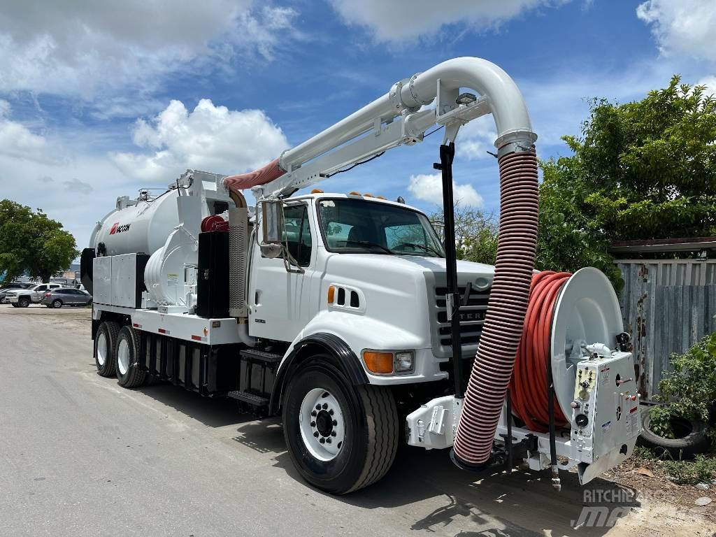 Sterling L 9500 Vakuumski tovornjaki